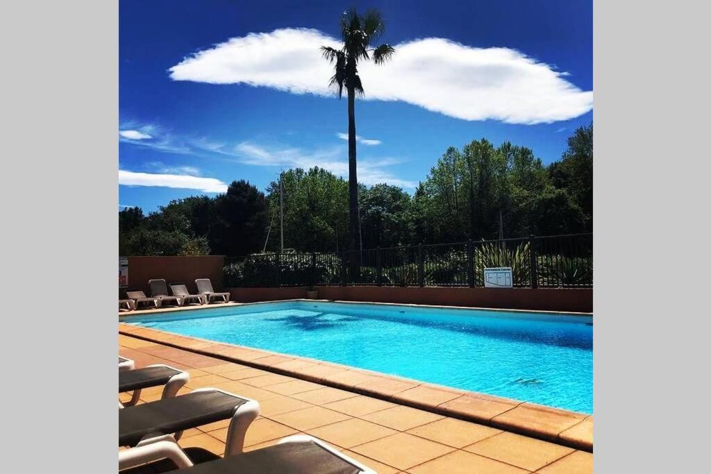 2 Bedrooms, 15 Min Walk To Beach, Ac, Pool & Fiber Internet In A Quiet, Private Gated Domain 5Kms To St Tropez Коголен Екстер'єр фото