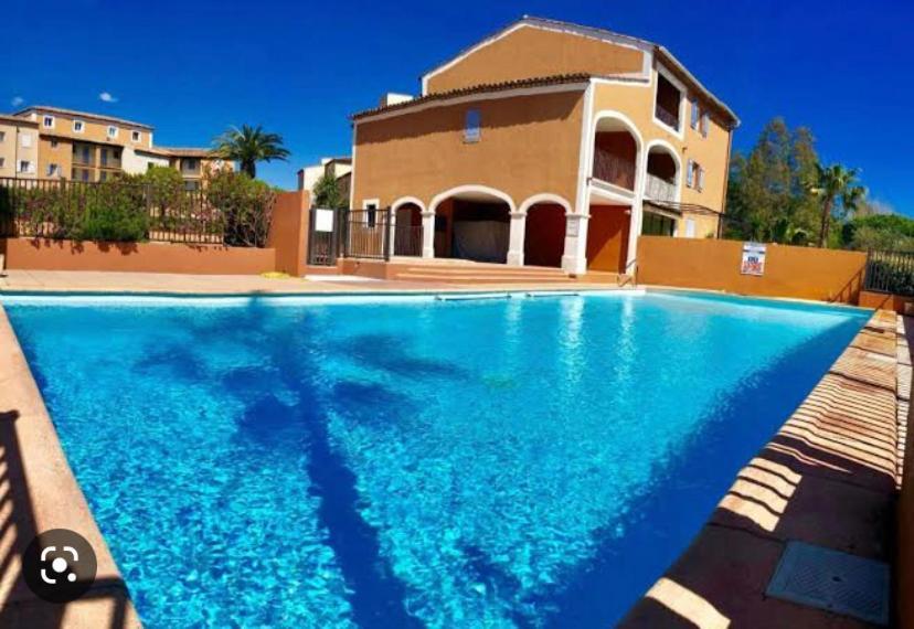 2 Bedrooms, 15 Min Walk To Beach, Ac, Pool & Fiber Internet In A Quiet, Private Gated Domain 5Kms To St Tropez Коголен Екстер'єр фото