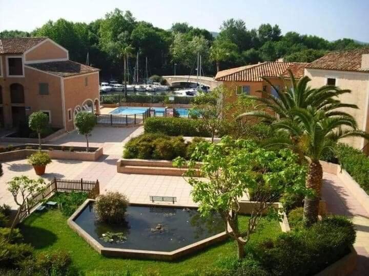 2 Bedrooms, 15 Min Walk To Beach, Ac, Pool & Fiber Internet In A Quiet, Private Gated Domain 5Kms To St Tropez Коголен Екстер'єр фото