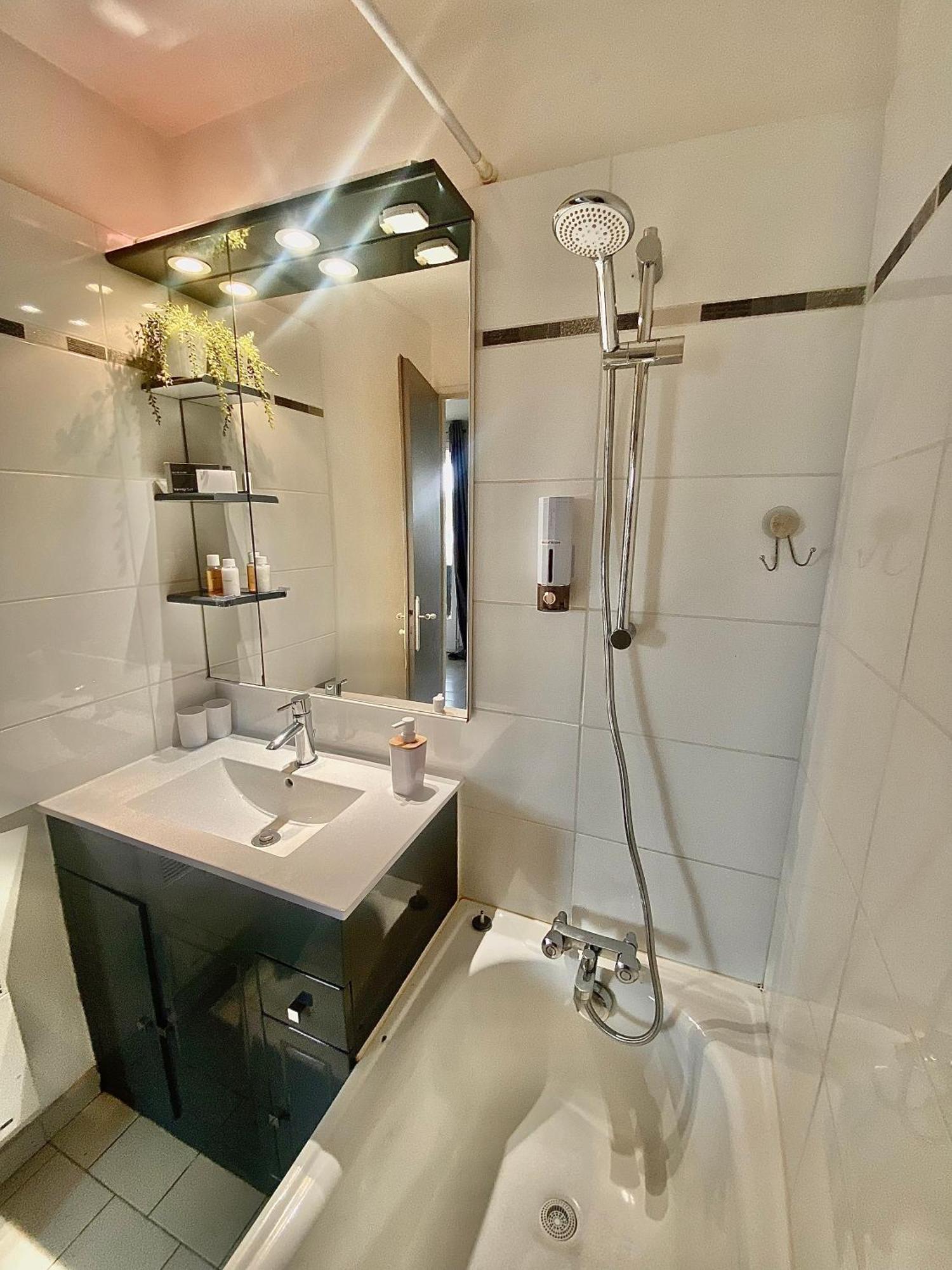 2 Bedrooms, 15 Min Walk To Beach, Ac, Pool & Fiber Internet In A Quiet, Private Gated Domain 5Kms To St Tropez Коголен Екстер'єр фото